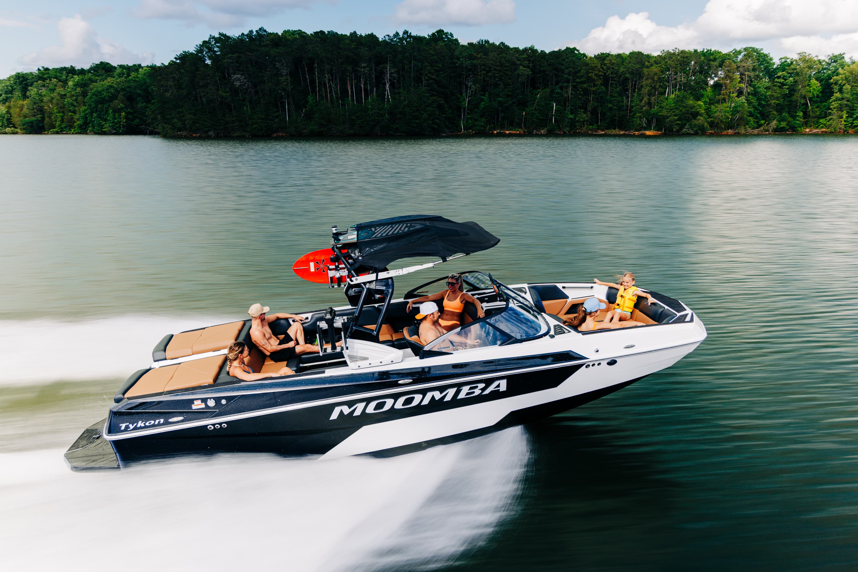 Moomba Tykon underway on Jordanelle Reservoir, family aboard
