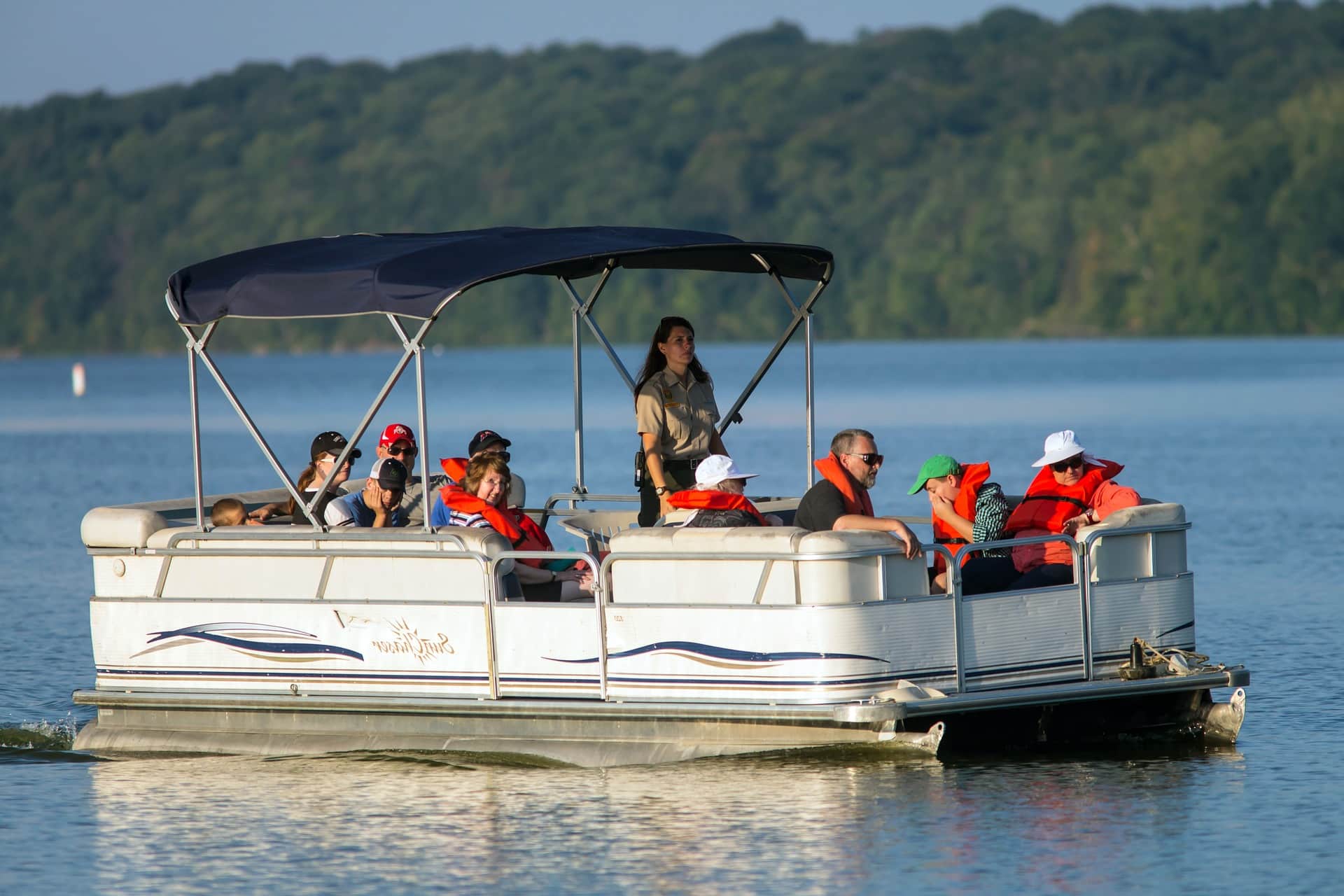 Fall Boating Fun in Jordanelle ⎜ Utah ⎜ Boat Rental